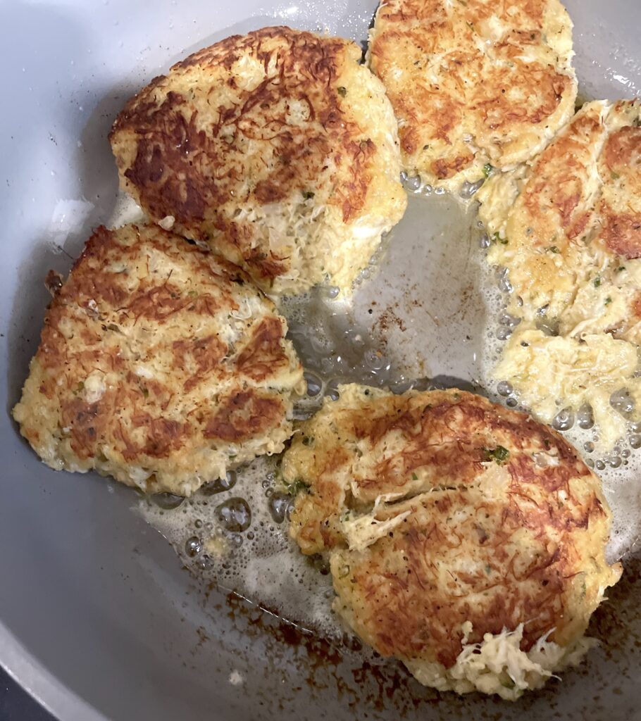 crab cakes frying